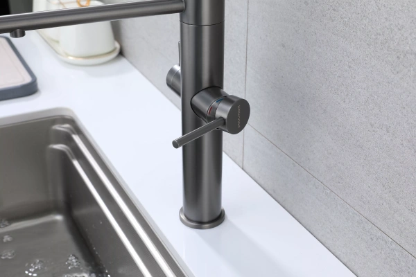 Смеситель для кухни Paulmark Spring Sp212067-BS, сталь