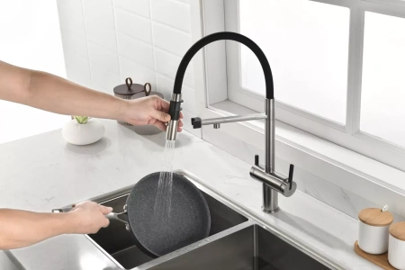 Смеситель для кухни Paulmark Gravity Gr213888-BS, с подключением к фильтру, сталь