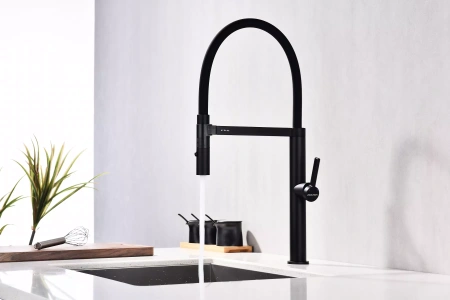 Смеситель для кухни Paulmark Leader Le214101-AN, с гибким изливом, антрацит