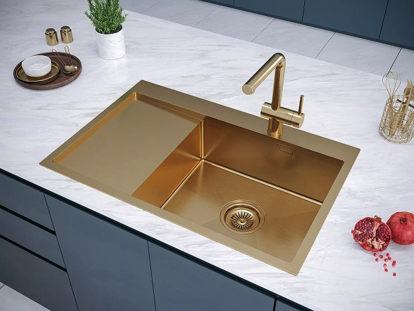 Смеситель для кухни Paulmark Dosse Do214418-BG, с выдвижным изливом, золото брашированное