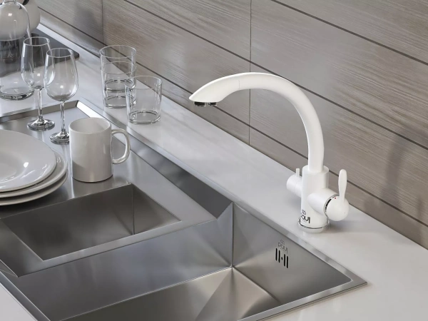 Смеситель для кухни Paulmark Essen Es213001-WH, с подключением к фильтру, белый