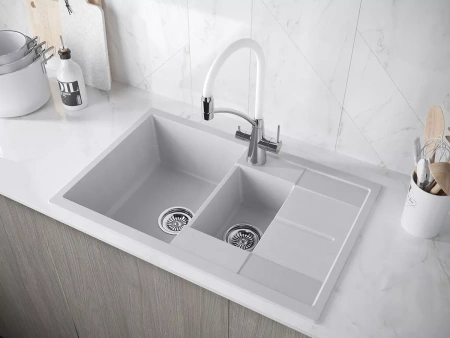 Смеситель для кухни Paulmark Siegen Si213111-CRw, с гибким изливом, Белый / хром