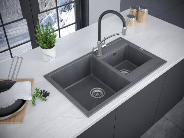 Смеситель для кухни Paulmark Siegen Si213111-BS, с гибким изливом, сталь