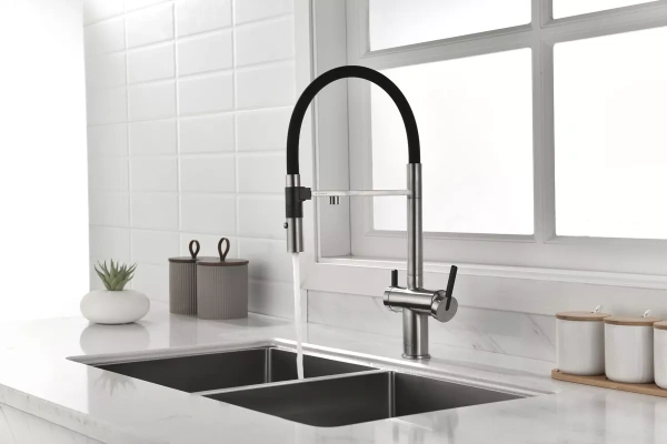Смеситель для кухни Paulmark Gravity Gr213888-BS, с подключением к фильтру, сталь