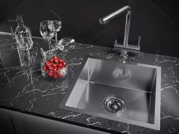 Смеситель для кухни Paulmark Skalen Sk213020-BS, с подключением к фильтру, сталь