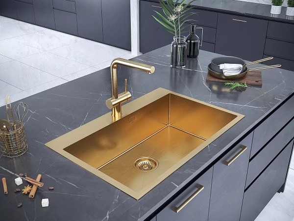 Смеситель для кухни Paulmark Dosse Do214418-BG, с выдвижным изливом, золото брашированное