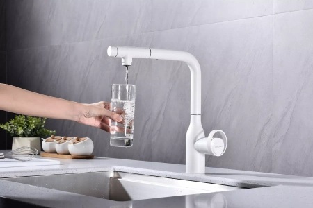Смеситель для кухни Paulmark Urban Ur213104-WH, с выдвижным изливом, белый