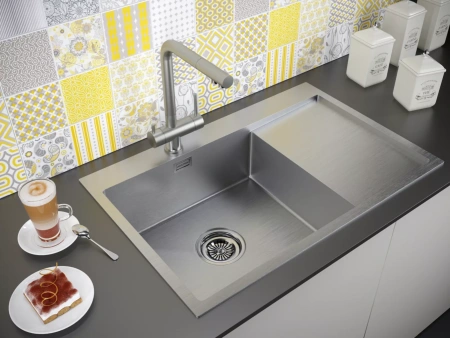 Смеситель для кухни Paulmark Skalen Sk213020-BS, с подключением к фильтру, сталь