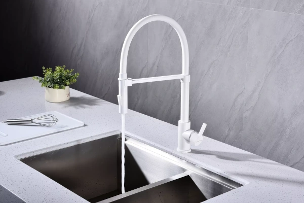 Смеситель для кухни Paulmark Halt Ha214021-WH, белый
