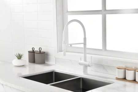 Смеситель для кухни Paulmark Gravity Gr213888-WH, с подключением к фильтру, белый