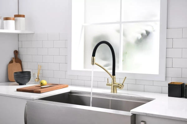 Смеситель для кухни Paulmark Siegen Si213111-BR, с гибким изливом, бронза